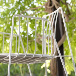 Silla apilable Rambla de Mobles 114. Silla moderna para salón o jardín.