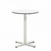 Mesa Oxi bistrot Mobles 114. Mesa original ideal para jardín o salones.