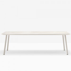 Mesa Babila Outdoor de Pedrali. Mesas de diseño italiano. Mesas modernas de exterior.