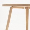 Mesa Gràcia redonda Mobles 114. Mesas originales ideales para interiores.