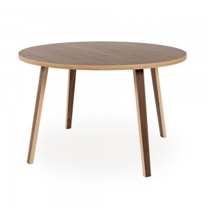 Mesa Gràcia redonda Mobles 114. Mesas originales ideales para interiores.