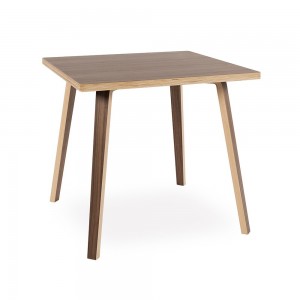 Mesa Gràcia cuadrada Mobles 114. Mesas originales ideales para interiores.