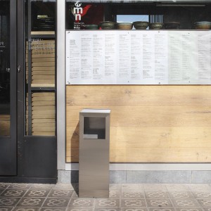 Papelera-Cenicero Riga inox Mobles 114. Complemetos para interior y exterior.
