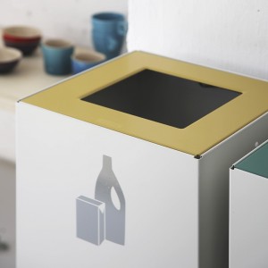 Papelera Riga basic reciclaje de Mobles 114. Complementos para salones.