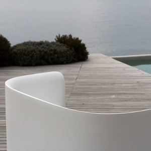 Sofá Nova S Myyour. Sofá moderno de calidad italiana ideal para exteriores.