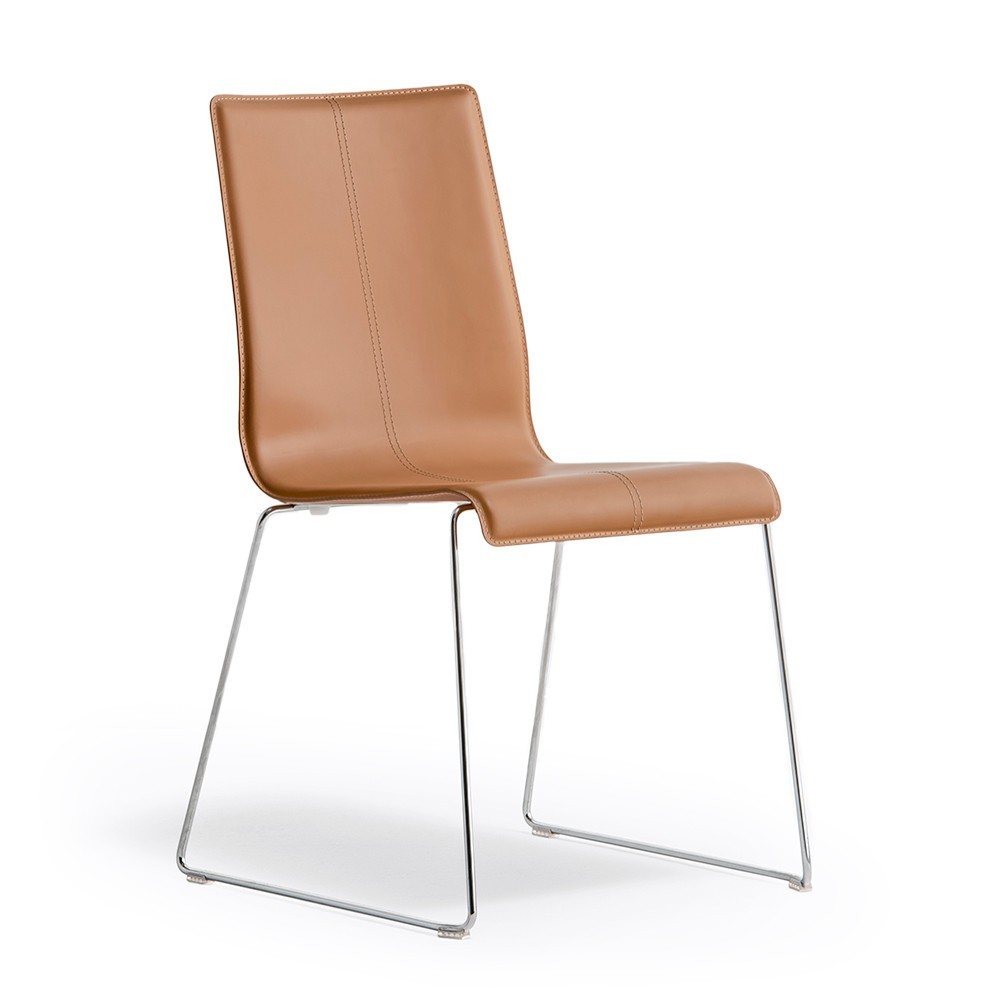 Silla Kuadra 1281/1298 de Pedrali. Sillas de diseño. Sillas para espacios contract.