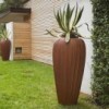 Macetero Skin. Diseño elegante ideal para jardines y terrazas de Myyour.