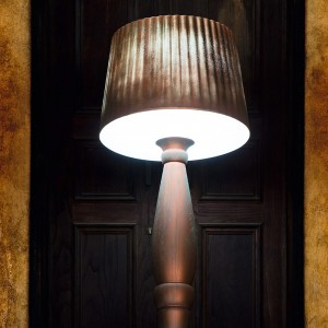 Lámpara Pie Agata Myyour. Lámpara moderna de diseño para interior y exterior.
