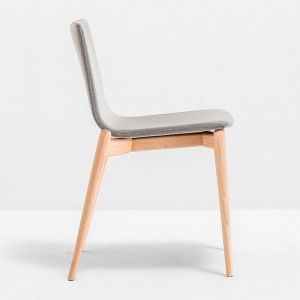 Silla Malmo 391 de Pedrali. Sillas de diseño. Sillas tapizadas contract.