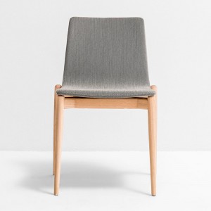 Silla Malmo 391 de Pedrali. Sillas de diseño. Sillas tapizadas contract.
