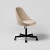 Silla tapizada Kaiak 5R Enea. Diseño original ideal para ambientes de oficinas.