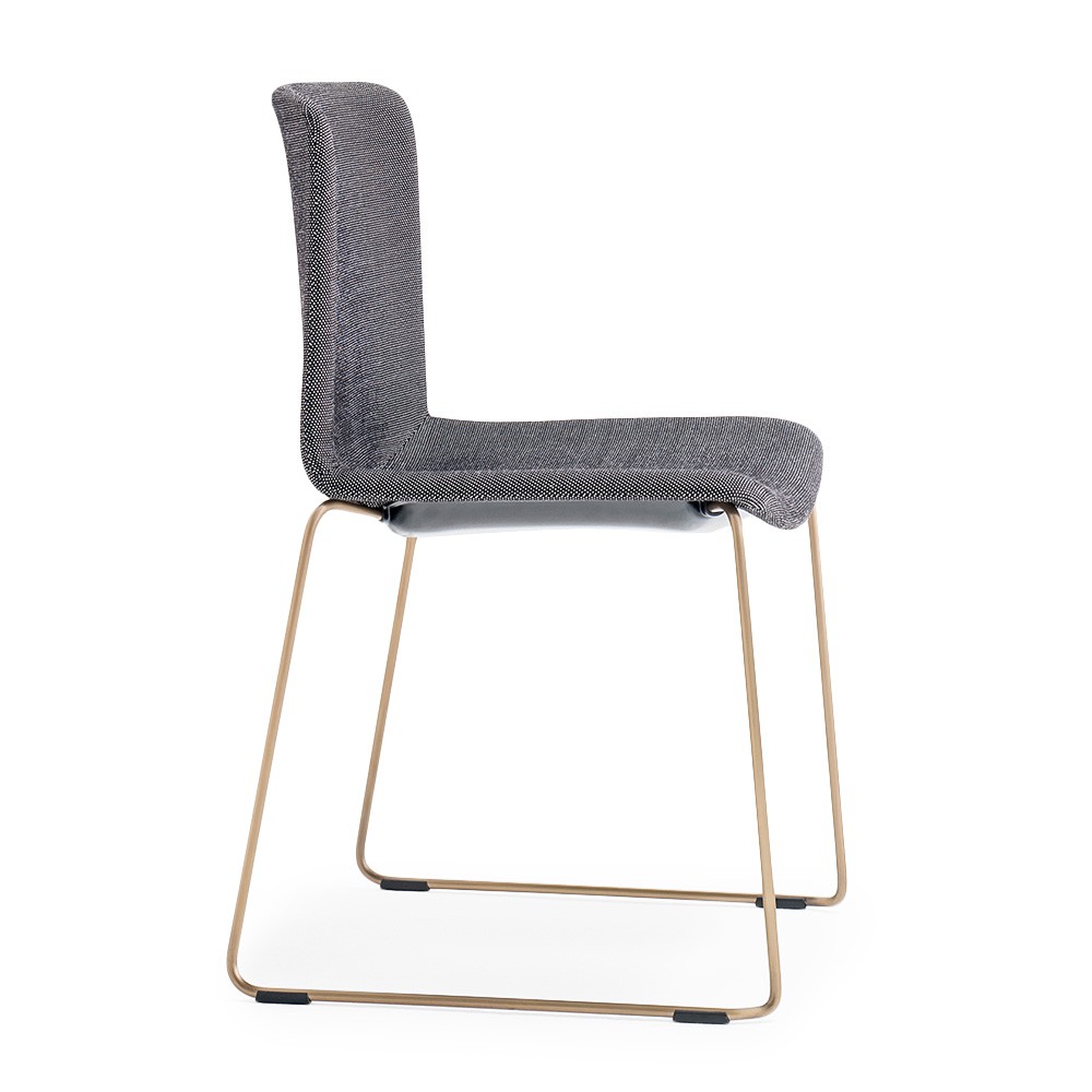 Silla Tweet 897/2 de Pedrali. Sillas tapizadas modernas. Sillas de diseño.