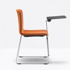 Silla Tweet 894/2 de Pedrali. Sillas tapizadas modernas. Sillas de diseño.