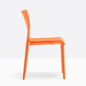 Silla Volt 671/3-2 de Pedrali. Sillas de diseño. Silla modernas para contract.