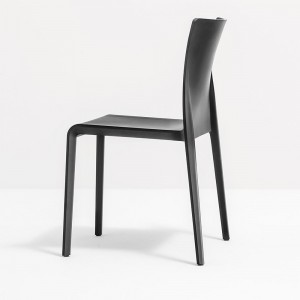 Silla Volt 670/673 de Pedrali. Sillas de diseño. Sillas modernas de exterior.