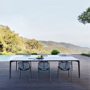 Mesa rectangular Allsize Aluminio Moteado moderna de Fast. Mesas para exteriores.