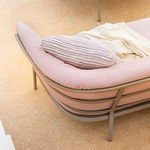 Sofá Ria Soft con elegante diseño moderno perfecto para ambientes exteriores de Fast.