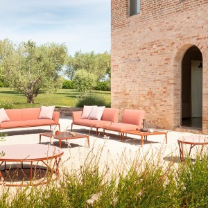 Puff Wild de Fast. Puff de exteriores moderno y elegante Wild catalogo de Fast.
