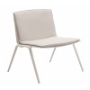 Butaca Lounge Zebra de Fast para espacios exteriores modernos y elegantes.