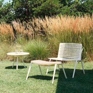Butaca Lounge Zebra de Fast para espacios exteriores modernos y elegantes.