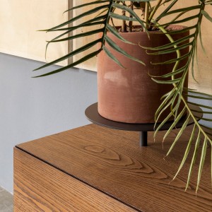 Aparador Ikebana de Mogg. Aparadores modernos e innovadores para salones.