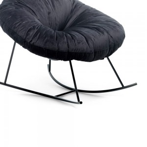 Mecedora Closer de Mogg. Mecedoras innovadoras para salón de diseño italiano.