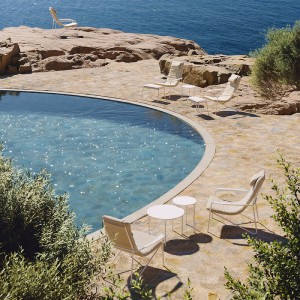 Calma exterior: FLC006+Acero blanco
