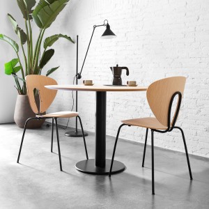 Mesa Zero: Roble /Acero negro