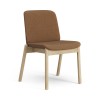 Silla Amstelle de madera Swedese. Estilo minimalista y contemporáneo. 