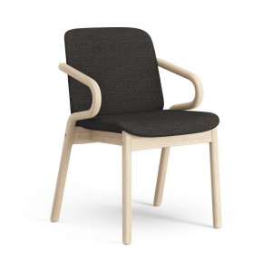 Amstelle sillón de madera Swedese. Elegante y moderno. Gran variedad de combinaciones disponibles
