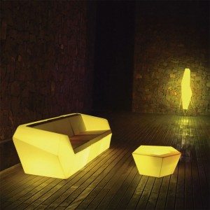 Mesa sofá Faz Mate o Brillo con Luz Led Controlada con DMX | Vondom