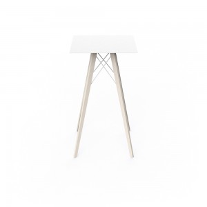 Mesa cuadrada Faz Wood dining table. Vondom