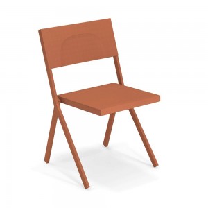 Silla Mia de Emu. Sillas de diseño para jardín o terraza. SIllas modernas.