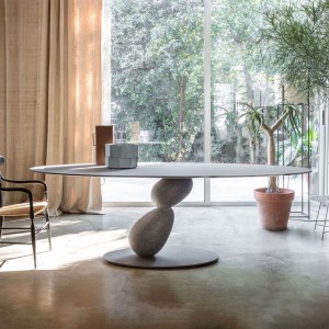 Mesa matera oval Mogg
