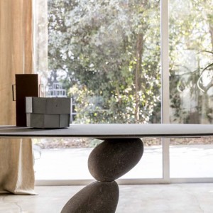 Mesa matera oval Mogg