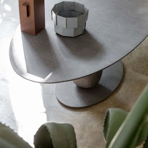 Mesa matera oval Mogg