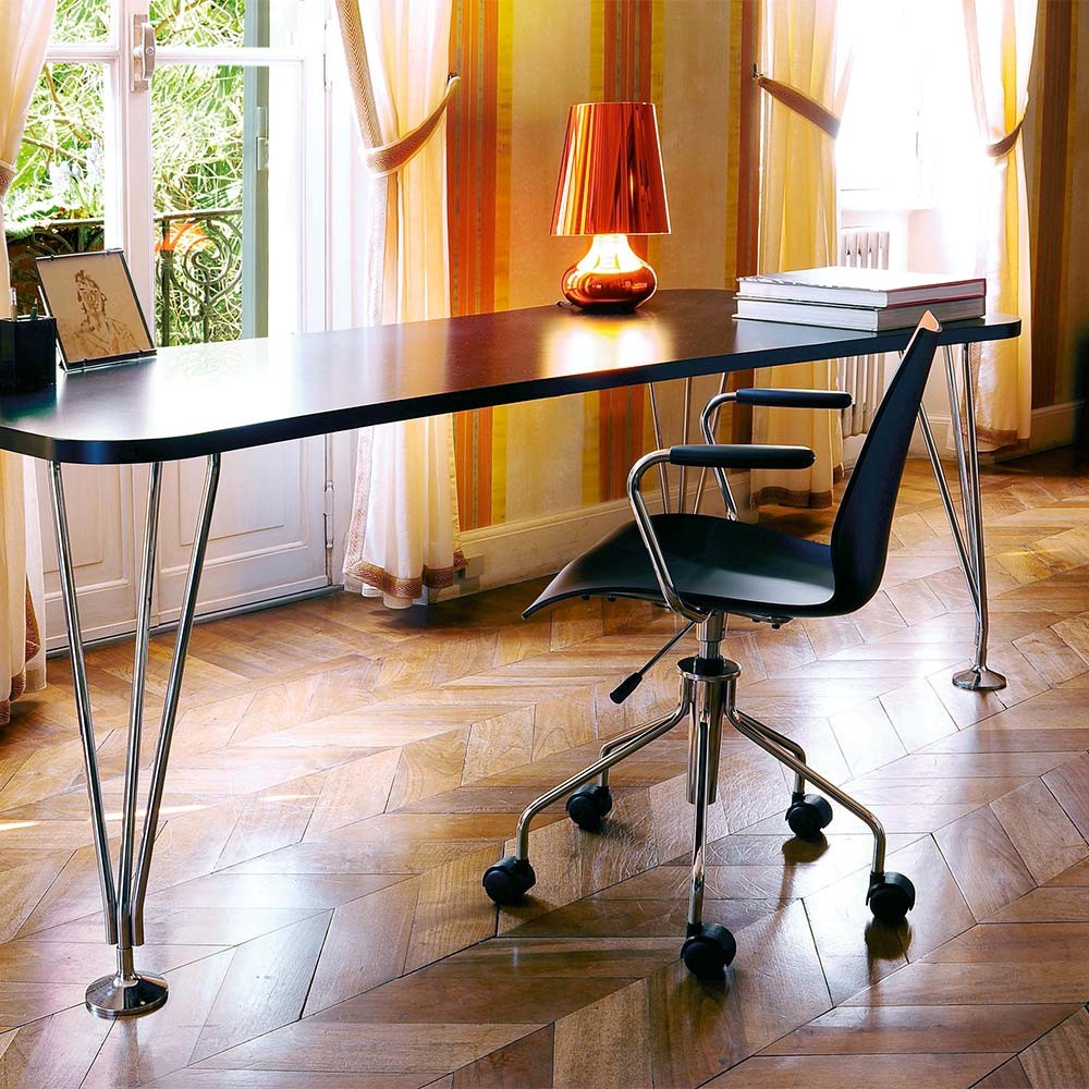 Silla Maui giratoria de Kartell. Mueble de diseño ideal para oficina.