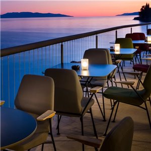 Silla Oblique Metal Outdoor Prostoria