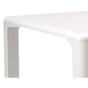 Mesa infantil Linus de Magis. Muebles infantiles de diseño contemporáneo.