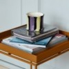 Mesa auxiliar multifuncional Tray M de HAY con gran diseño elegante y versatil.