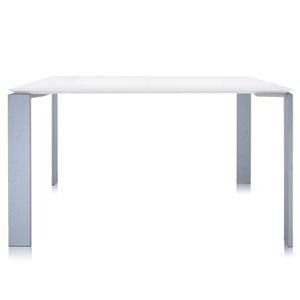 Mesa Four cuadrada Kartell