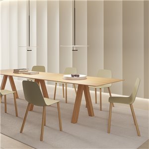 Silla Maarten base cuatro patas madera Viccarbe