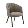Butaca Copa Lounge base cuatro patas madera Viccarbe