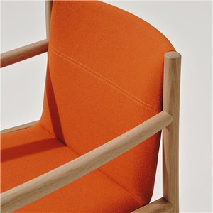 Sillón Kata tapizado Arper