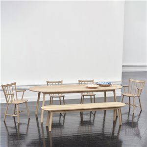 Silla J42 Hay