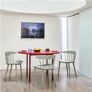 Silla J104 Hay