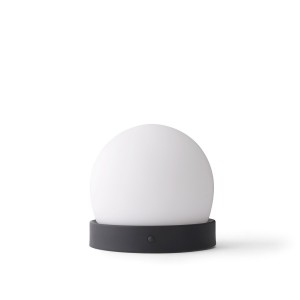 Lámpara portable Carrie Oferta de Audo Copenhagen. Lámparas de diseño portátil para su uso en interiores o exteriores.