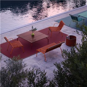 South: Dark red