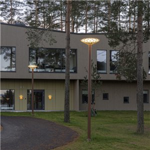 Lámpara pie LP Nest outdoor Louis Poulsen