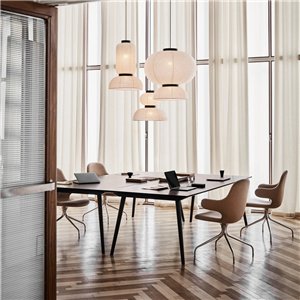 Silla Catch tapizada giratoria &Tradition